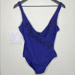 Miraclesuit Size 16 Blue One Piece Swimsuit with Black Accents